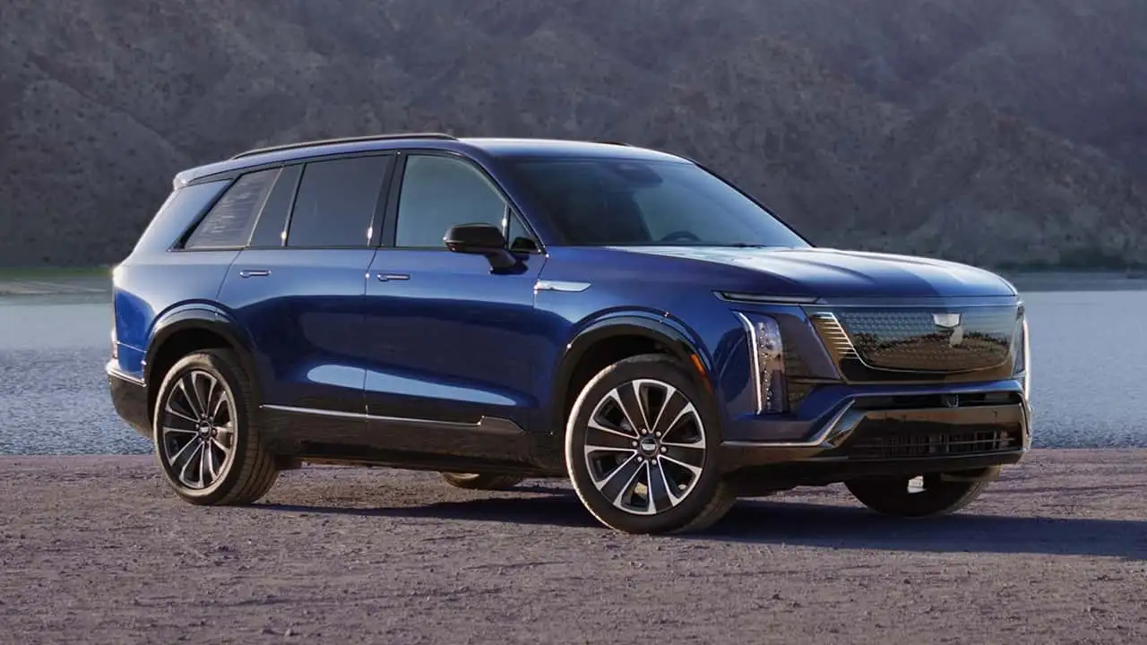 Продажи Mazda, Cadillac и Ram показали контраст