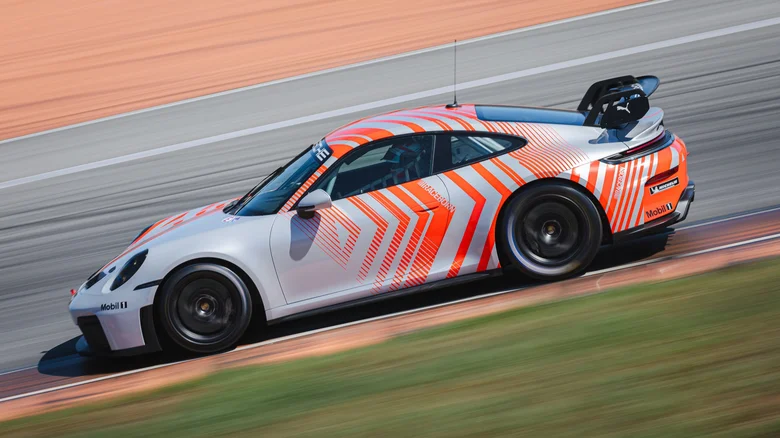 Porsche 911 Challenge заставит сказать: «Замолчите и заберите мои деньги!»