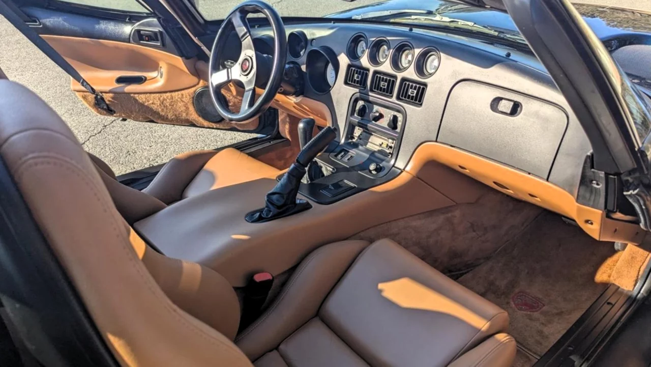 1994 Dodge Viper RT/10 выставили на продажу — фото 3