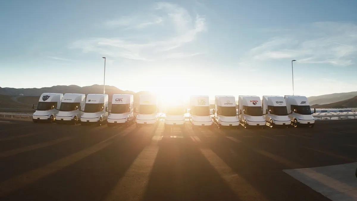 Tesla Semi наконец-то вышел в серийное производство, отстав на 7 лет