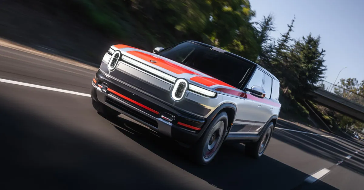 Tesla теряет руководителя сборки Cybercab: он переходит в Rivian R2 спустя несколько недель после запуска
