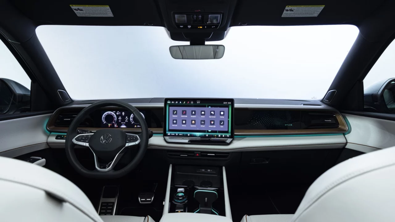 Volkswagen добавит игровые возможности в автомобили 2027 года — фото 2