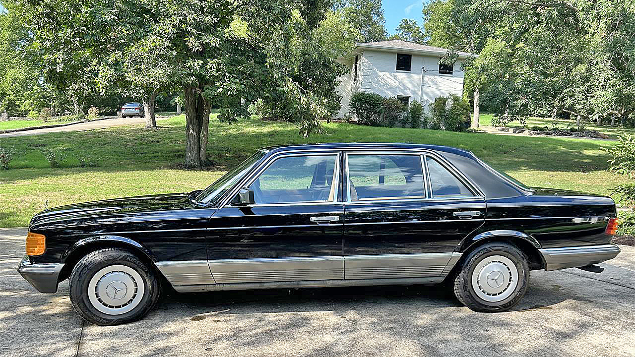 Выбор дня: Mercedes-Benz 500SEL 1985 года