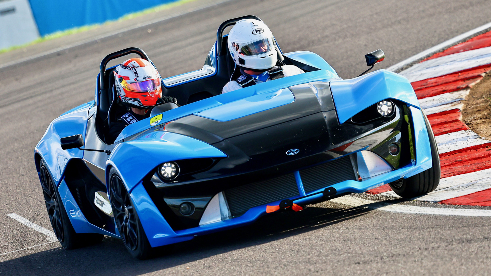 Zenos E10 вернулся спустя десятилетие в забвении