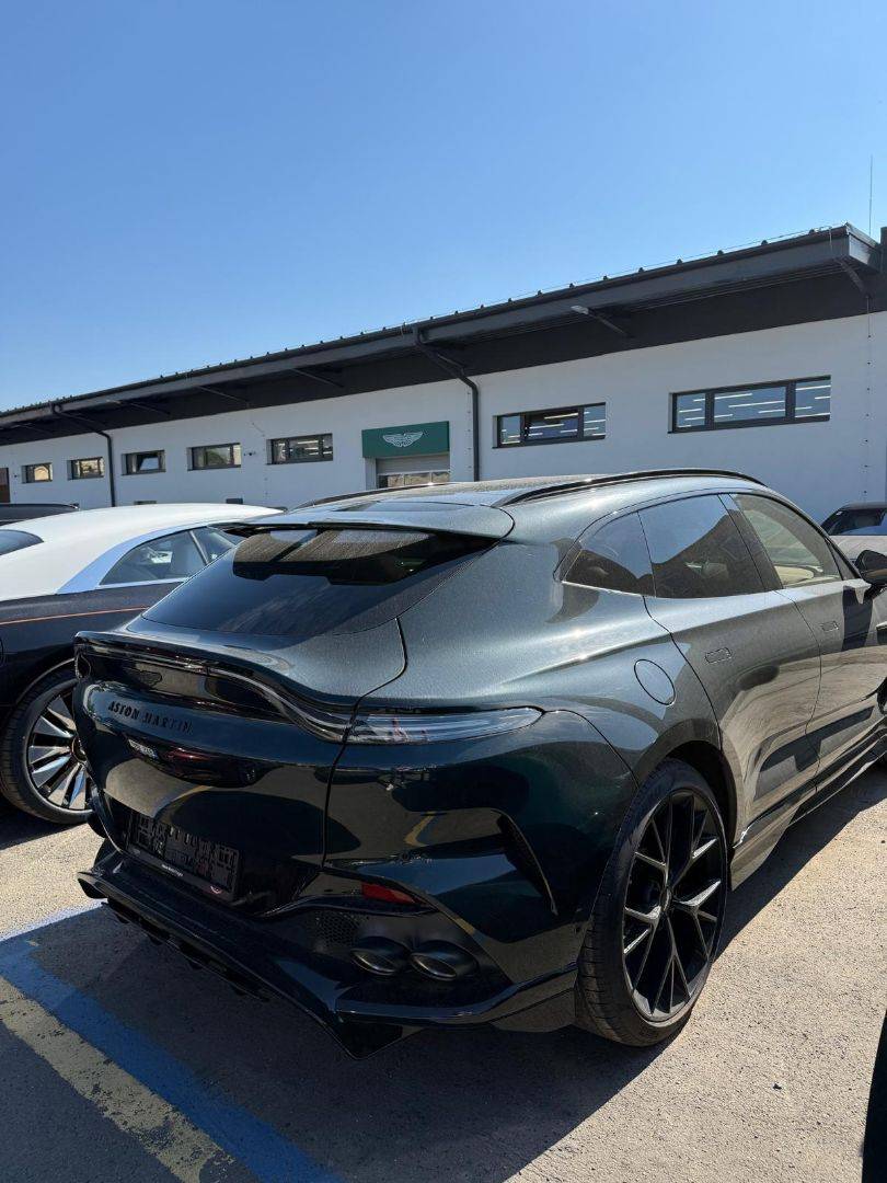 Двигатель и привод Aston Martin DBX 707