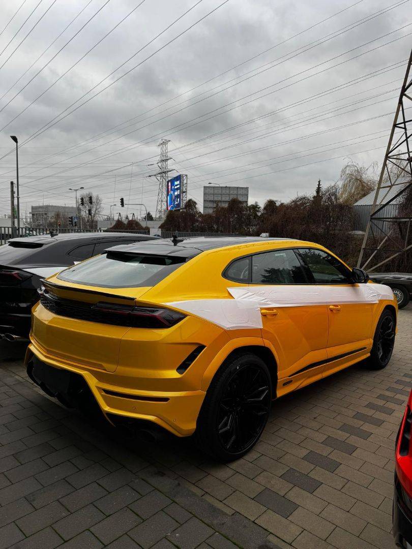 Комплектация Lamborghini Urus SE 2025