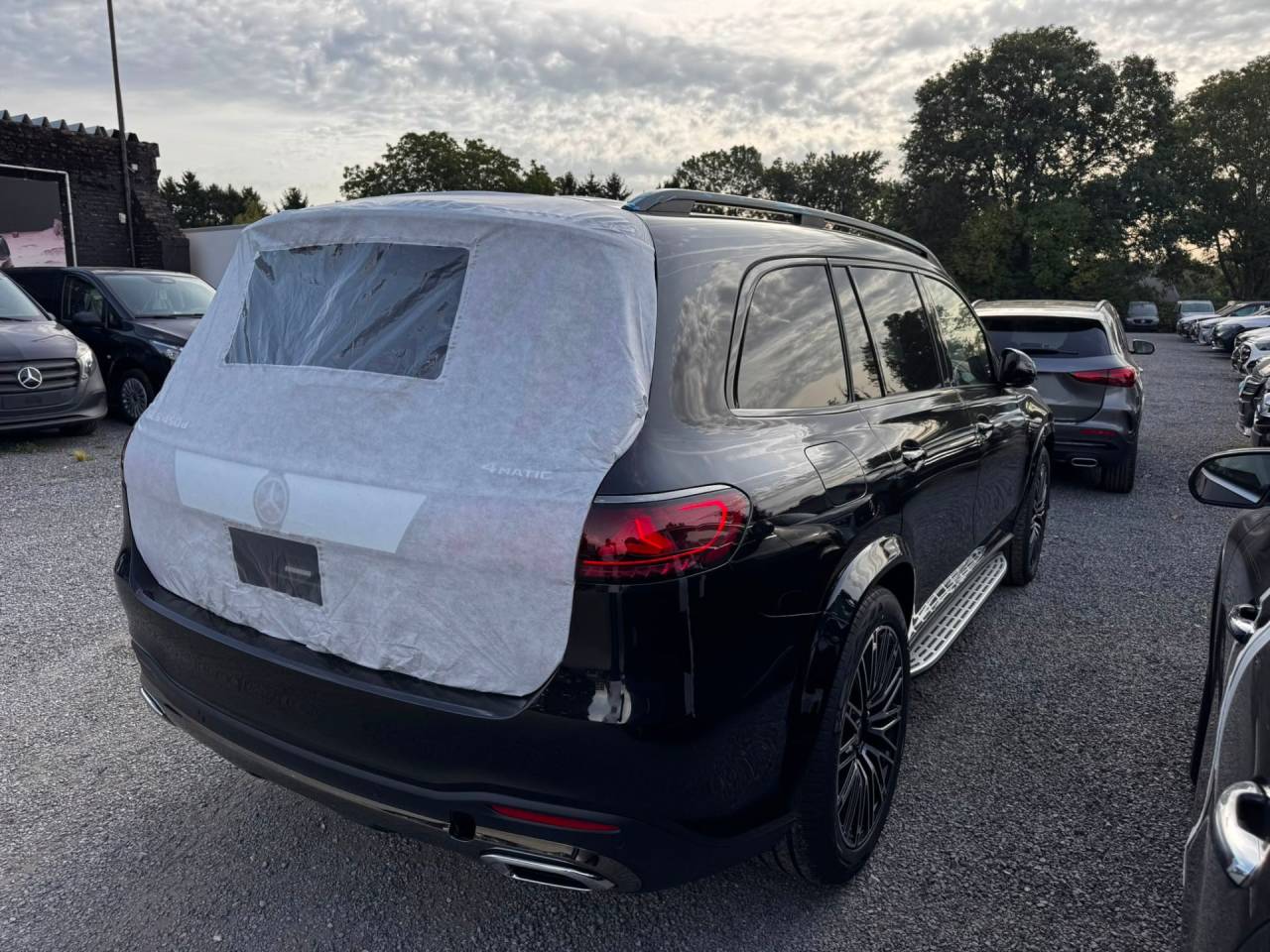Комплектация Mercedes-Benz GLS 450d 2026