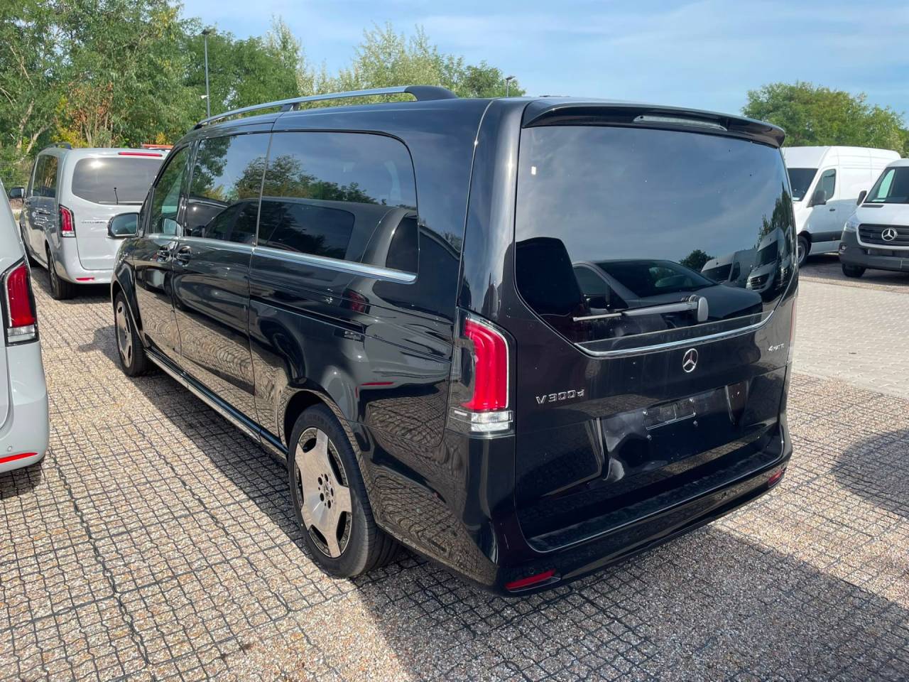 Mercedes-Benz V300d XL — минивэн