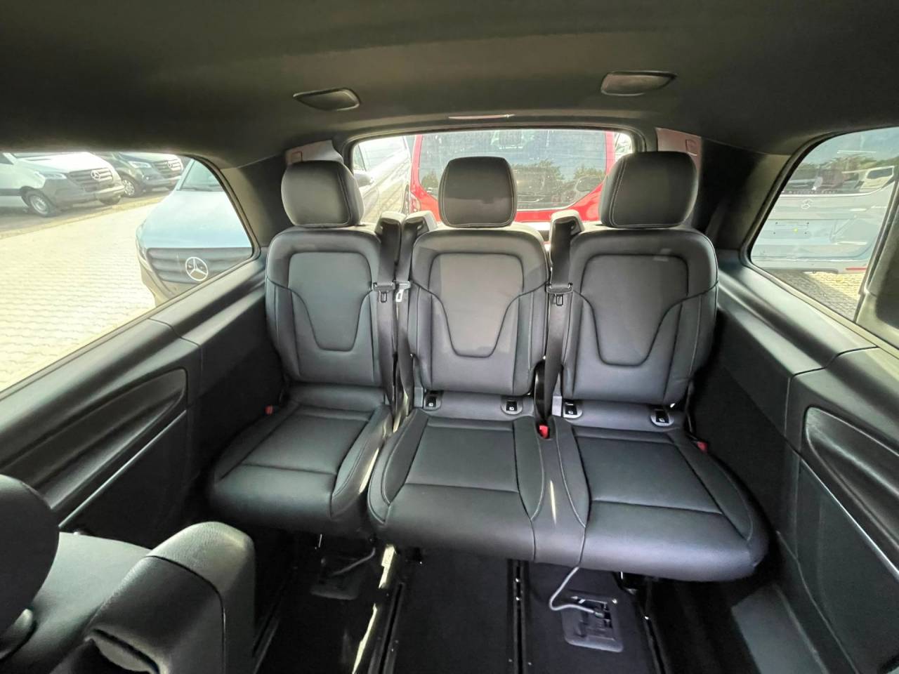 Из чего складывается цена Mercedes-Benz V300d XL под ключ