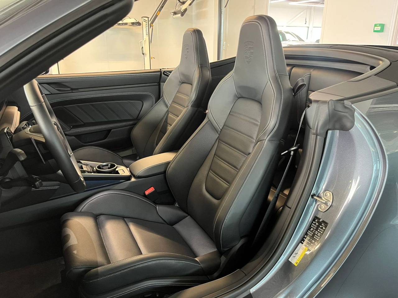 Из чего складывается цена Porsche 911 Turbo S Cabriolet под ключ
